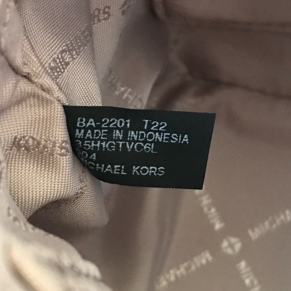 🌼Michael Kors Purse - Picture 11 of 13